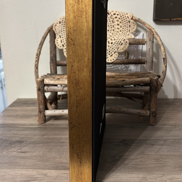 Framed Ghost with High Heel Shoes 8x10 Wall Art Pink Canvas Gold Frame NEW - Picture 7 of 10